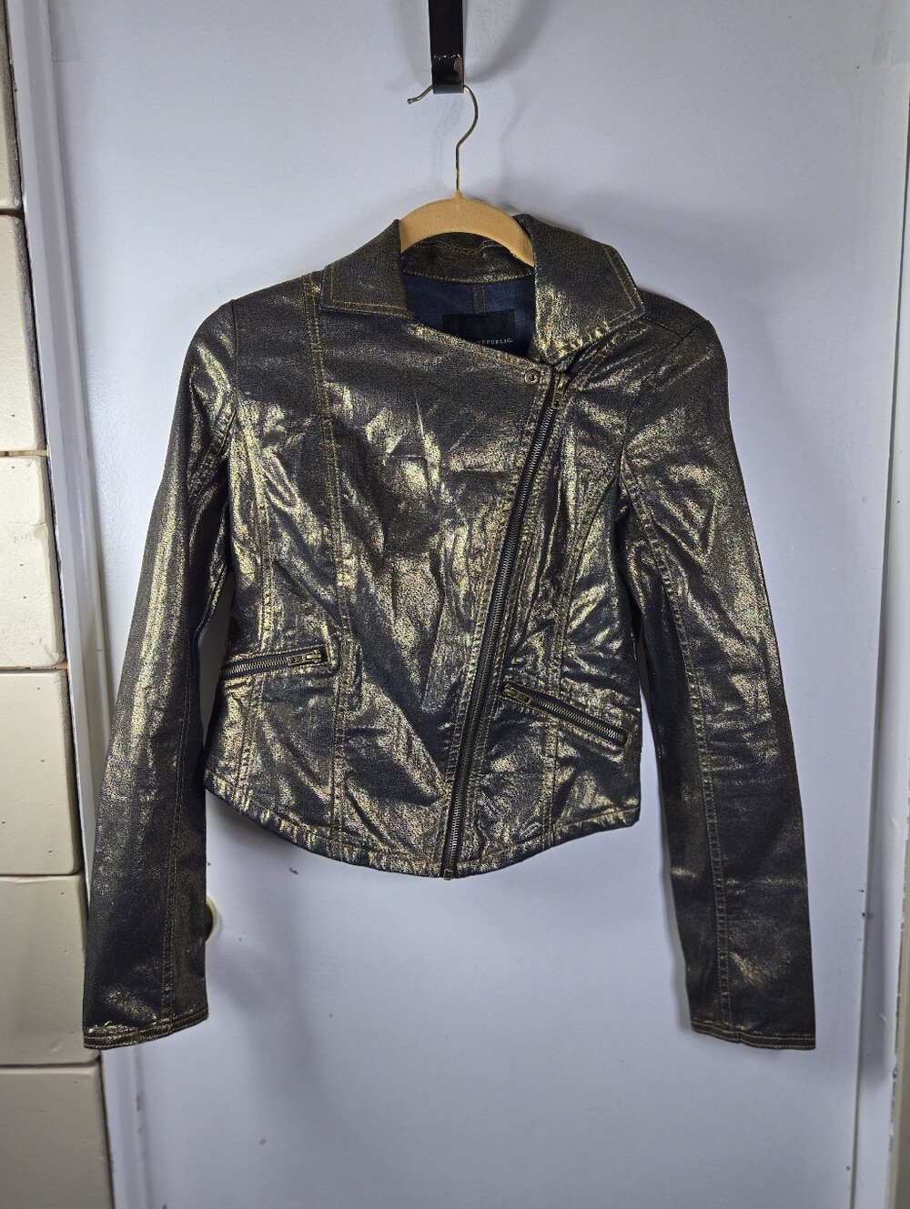 Rock & Republic Metallic Gold Asymmetrical Moto Jacket Edgy Glam Size Small